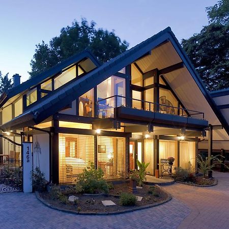 Vivere Ad Parcum - Bed And Breakfast Krefeld Bagian luar foto