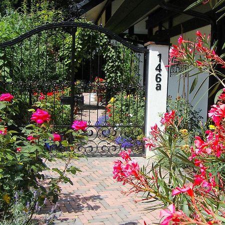 Vivere Ad Parcum - Bed And Breakfast Krefeld Bagian luar foto