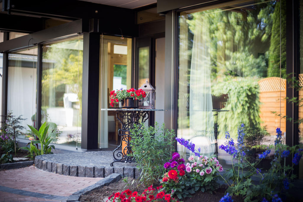 Vivere Ad Parcum - Bed And Breakfast Krefeld Bagian luar foto